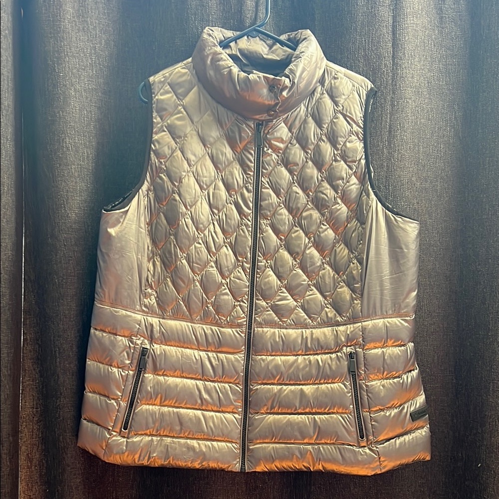 Women's Quilted Silver Vest